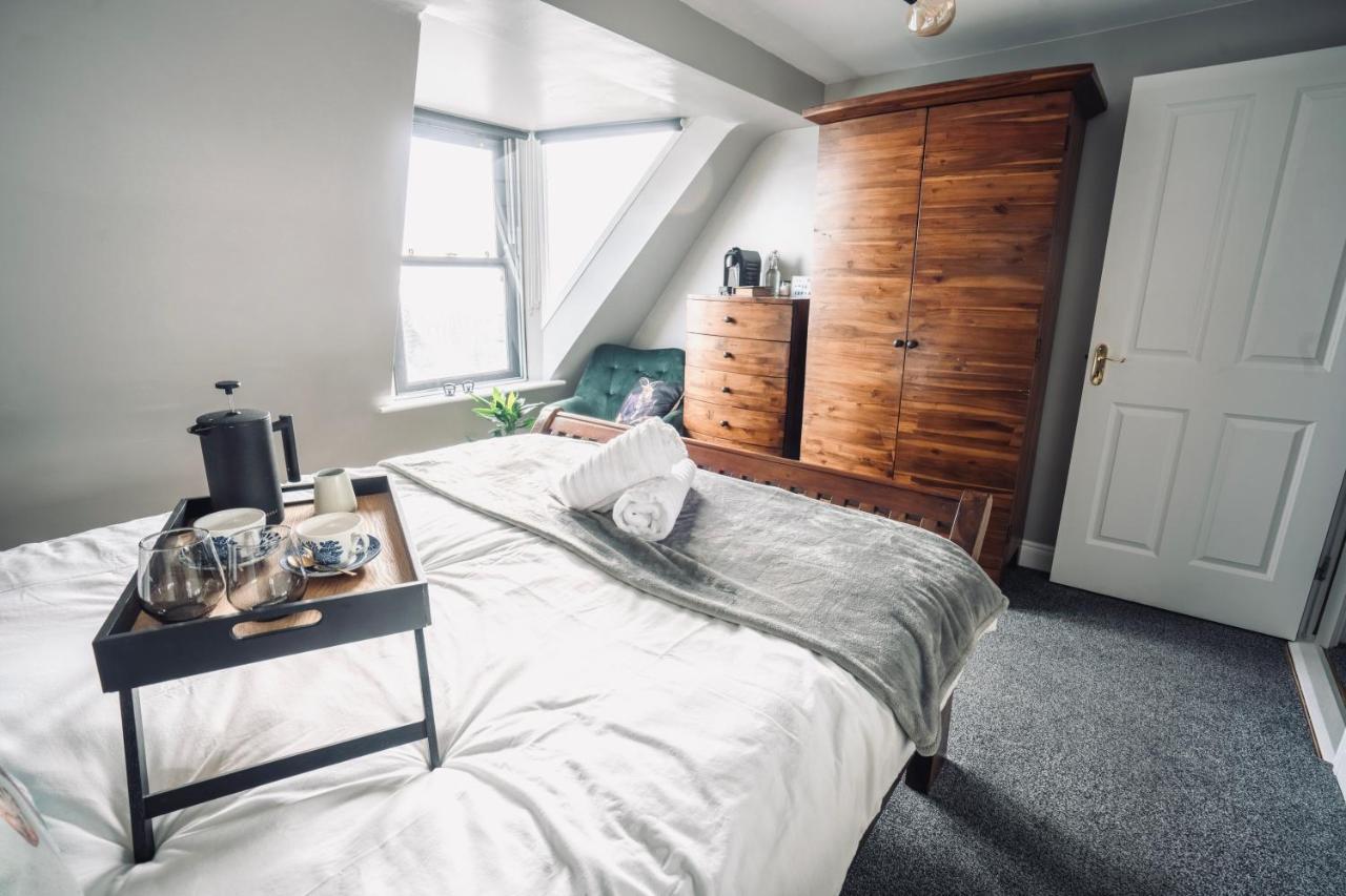 Modern Penthouse Apartment In Cobh Town Eksteriør bilde